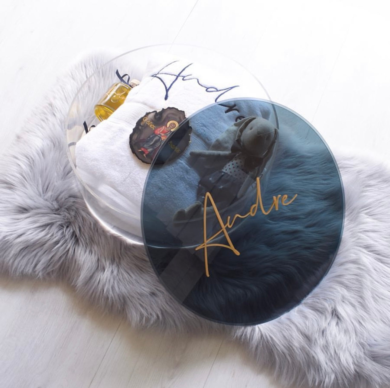 Round Acrylic Box with Vinyl